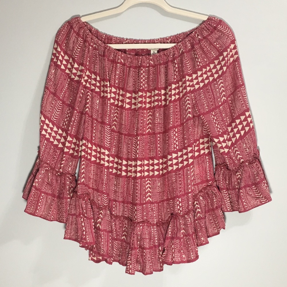 Lucky brand off shoulder blouse size M very cute.